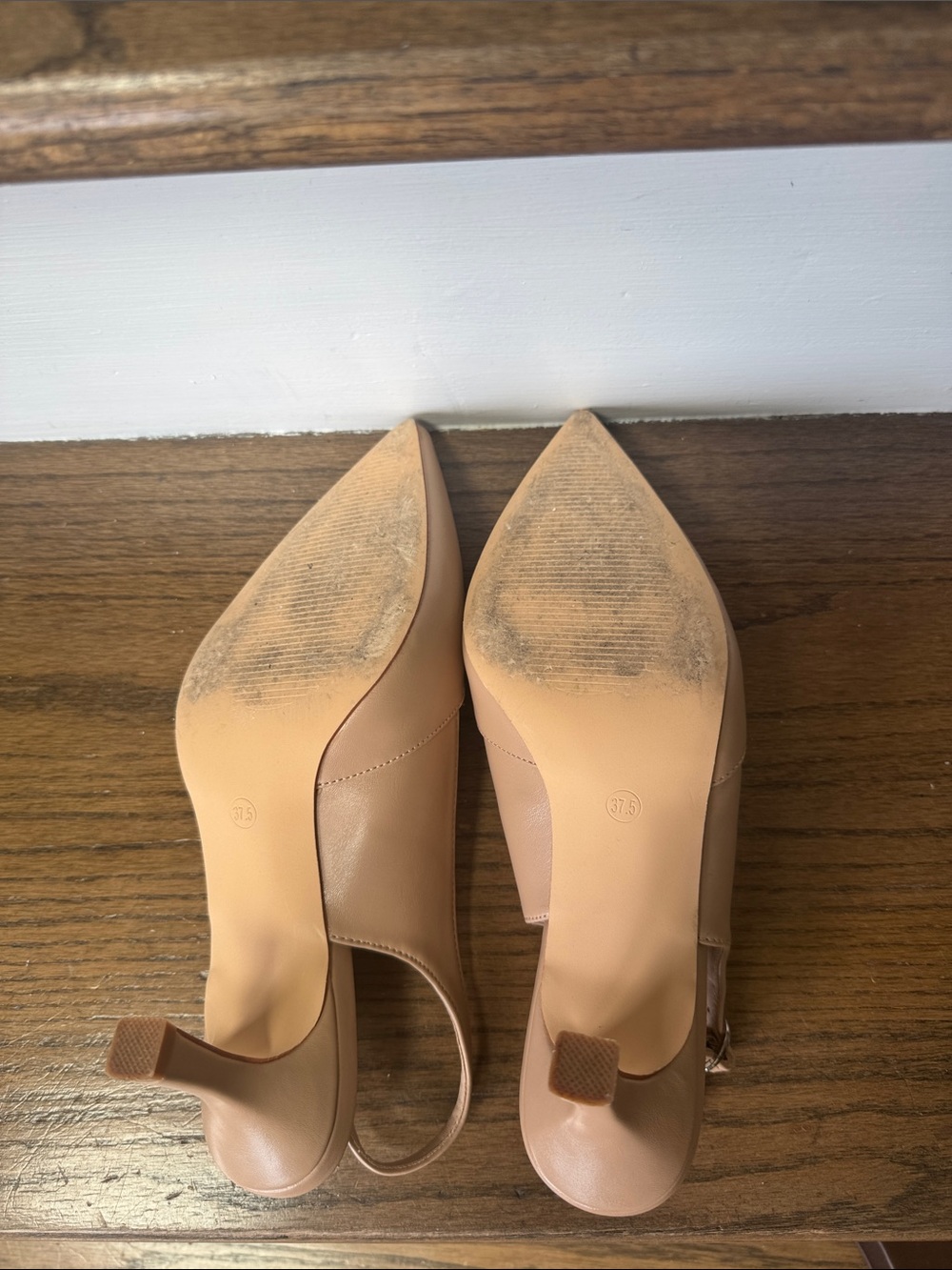 Classic Pointed-Toe Slingback Heels in Nude - Picture 4 of 4